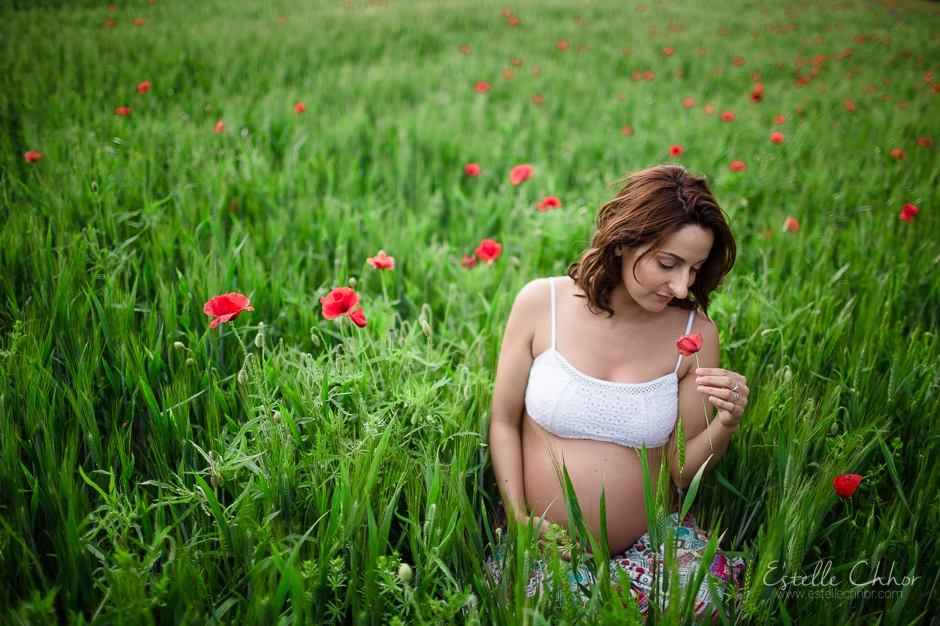 Séance photo femme enceinte dans la nature Estelle Chhor photographe
