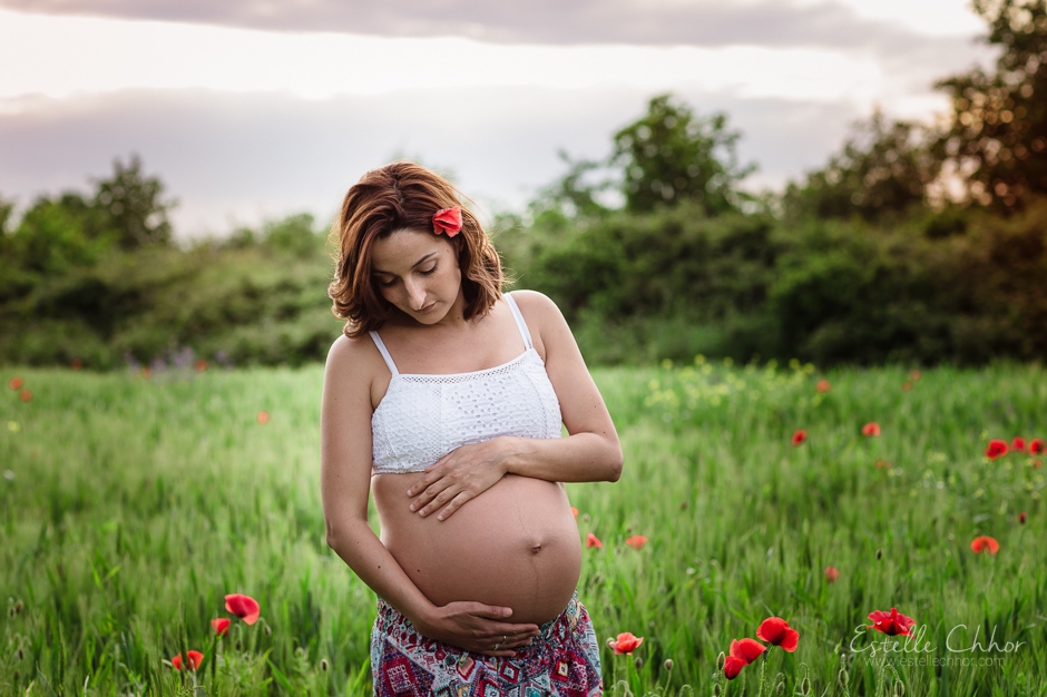 Séance photo femme enceinte dans la nature Estelle Chhor photographe