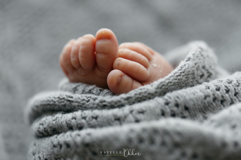jolie photo de petits pieds de nouveau-né