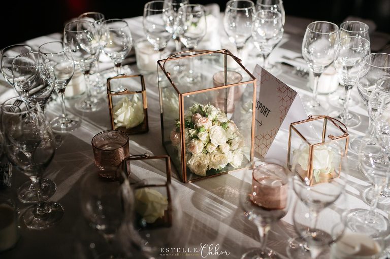 décoration table mariage graphique et cuivre