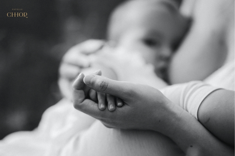 photo maman-bébé allaitement montpellier