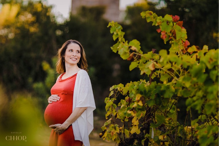 femme enceinte dans les vignes seance photo monpellier
